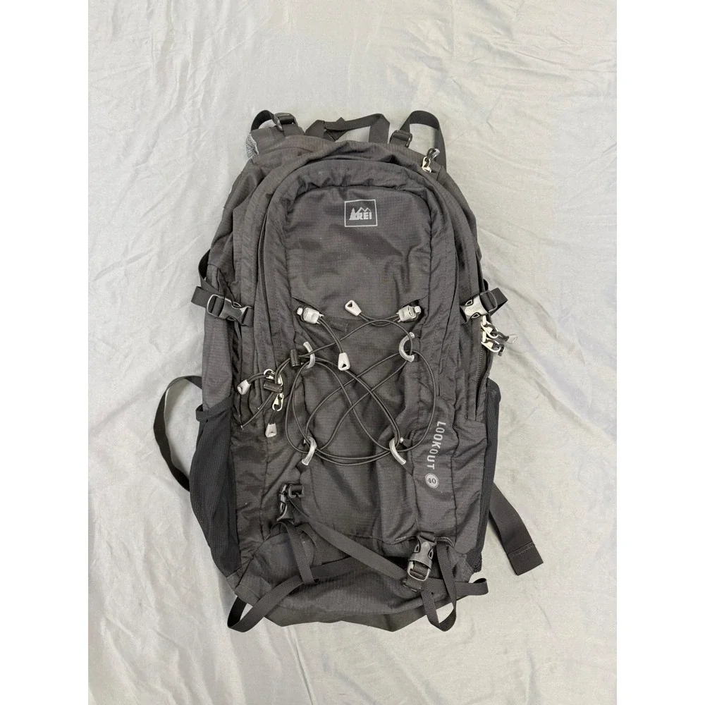 REI Lookout 40L Backpack Black Hiking Camping Technical Internal Frame Daypack